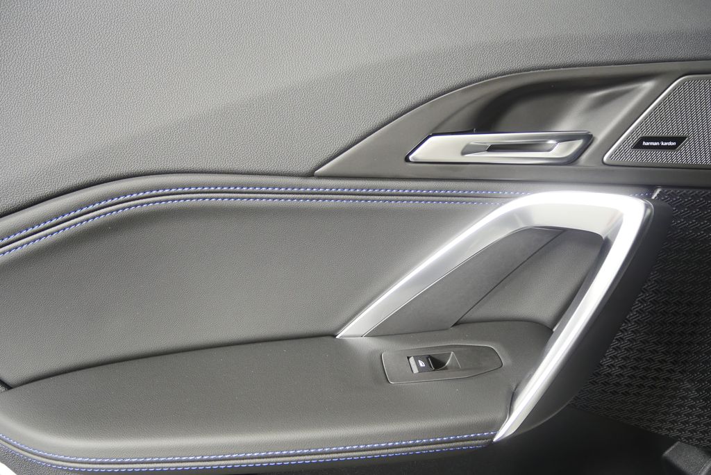 Thumbnail: 2026 BMW X1 - 13