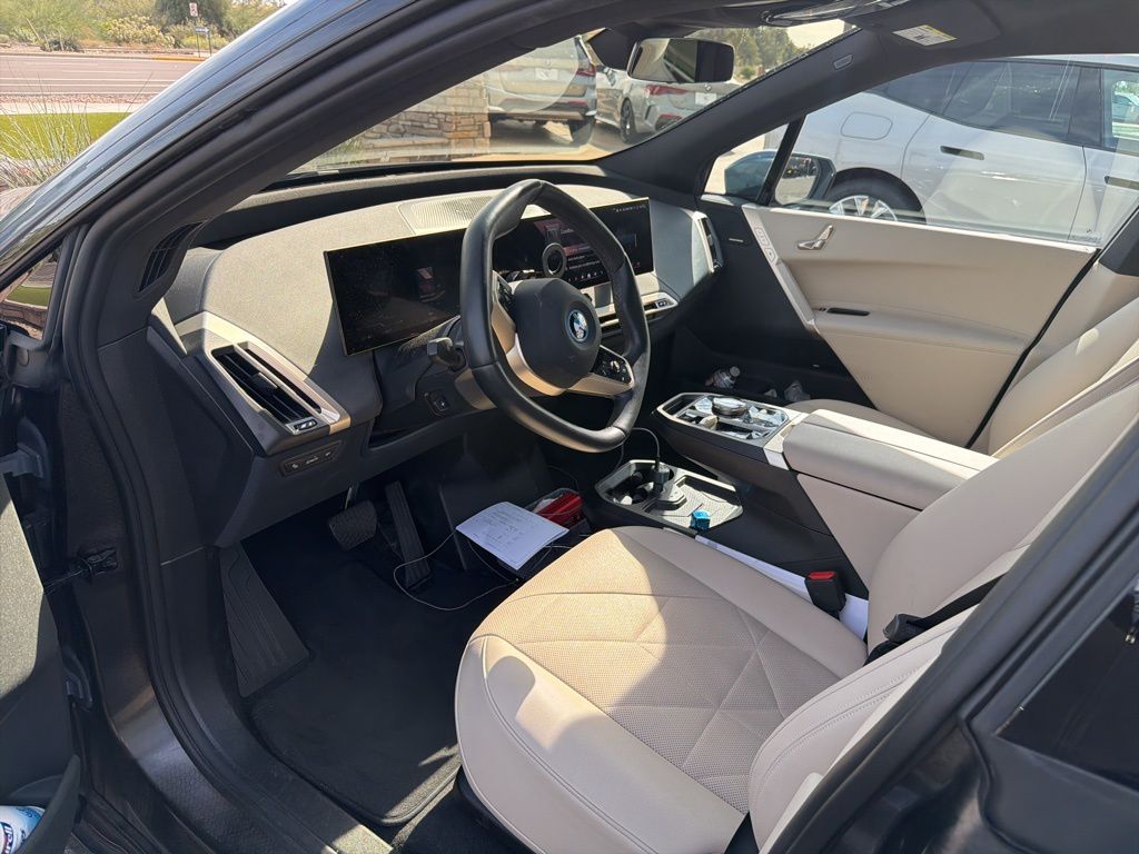 Thumbnail: 2025 BMW iX - 7