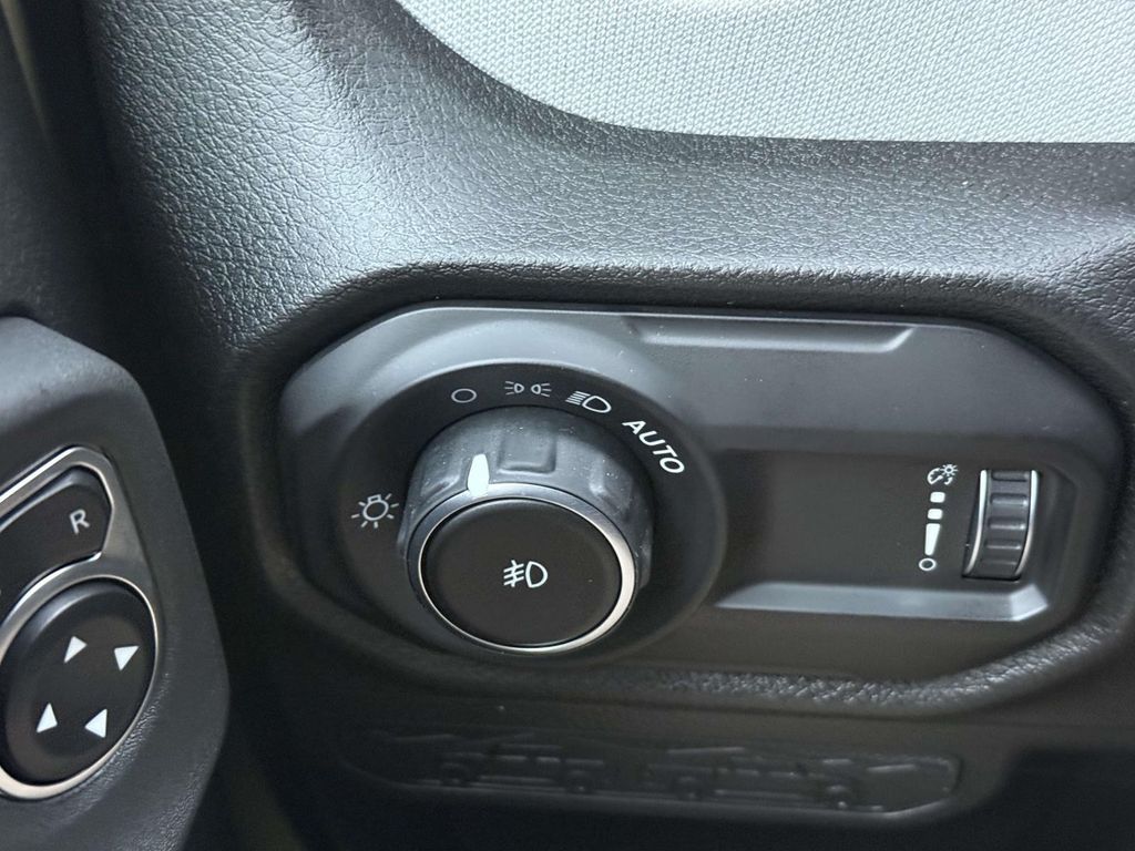 New 2026  Jeep Sport S image 27