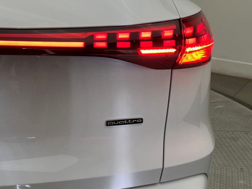 Thumbnail: 2025 Audi Q5 - 9