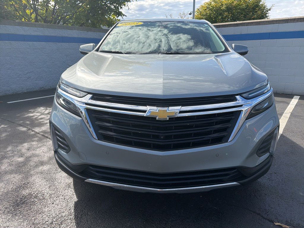 Thumbnail: 2023 Chevrolet Equinox - 8