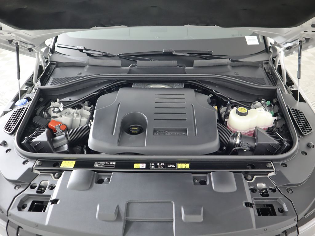 Thumbnail: 2025 Land Rover Range Rover Sport - 30