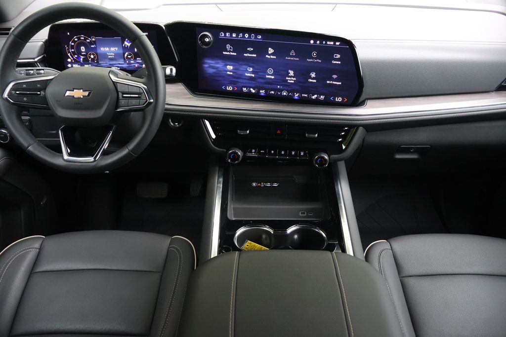 Thumbnail: 2025 Chevrolet Suburban - 18