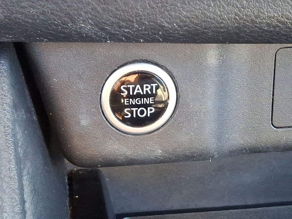 Thumbnail: 2023 Nissan Rogue - 25