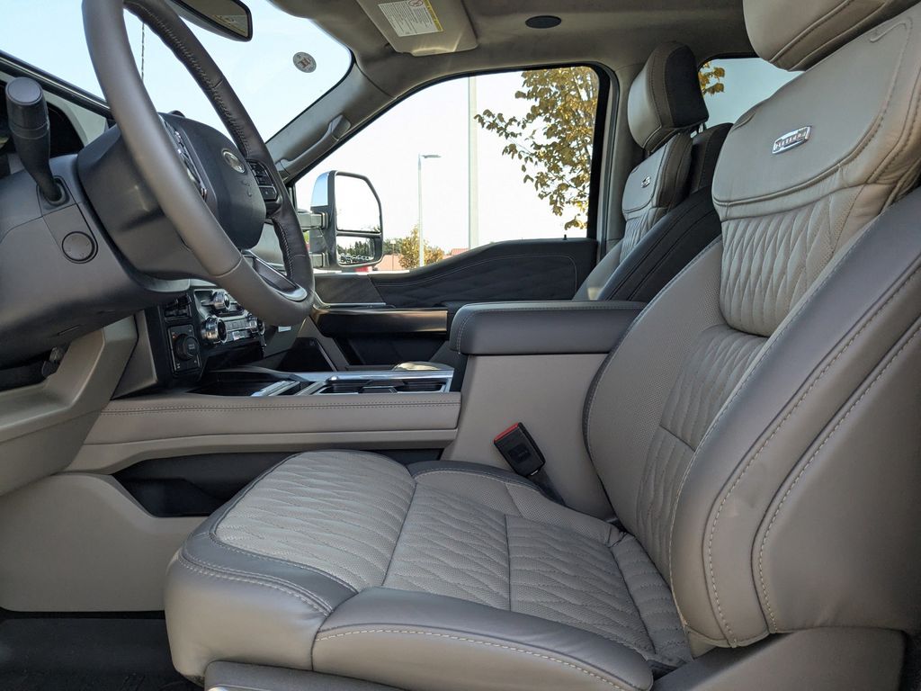 2026 Ford Super Duty F-350 SRW Platinum