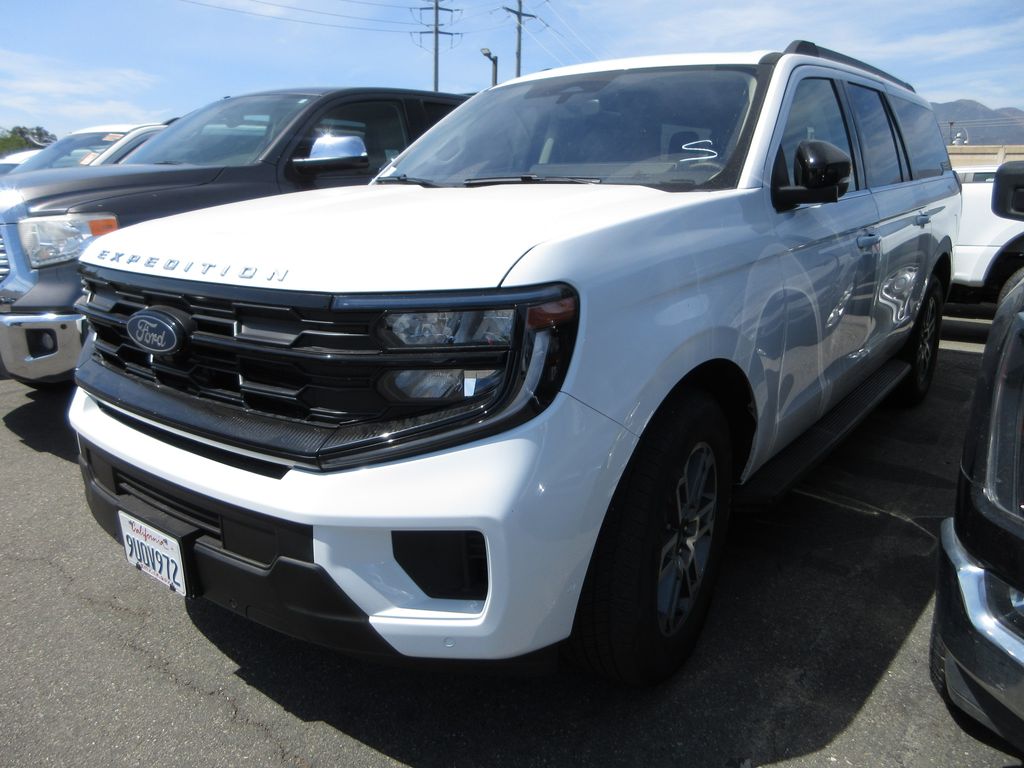 Oxford White 2025 Ford Expedition SUV / Crossover 4X2 Automatic