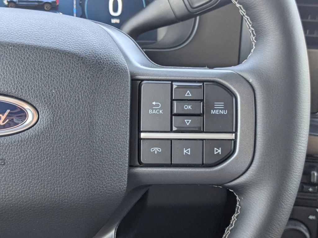 2025 Ford F-550 Chassis LARIAT