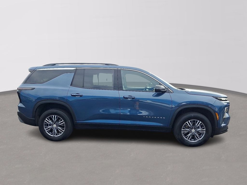 Thumbnail: 2026 Chevrolet Traverse - 7