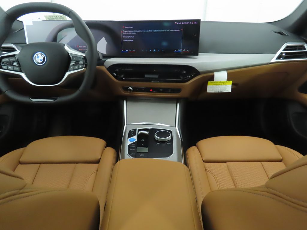 Thumbnail: 2025 BMW i4 - 13