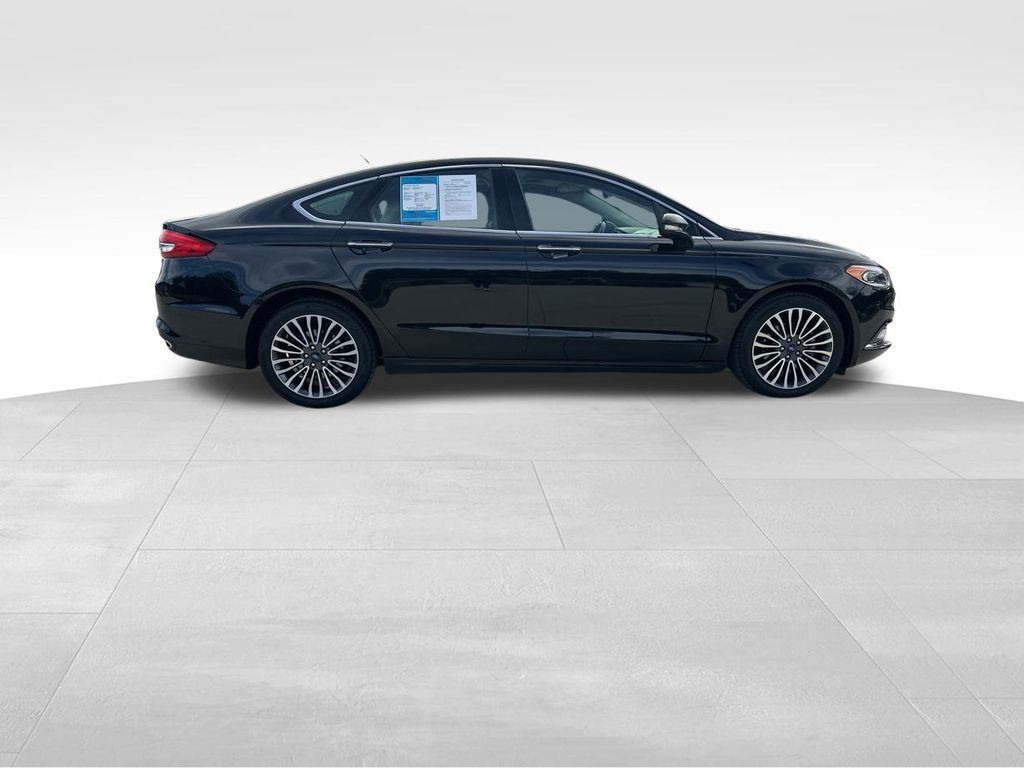 2017 Ford Fusion SE 9