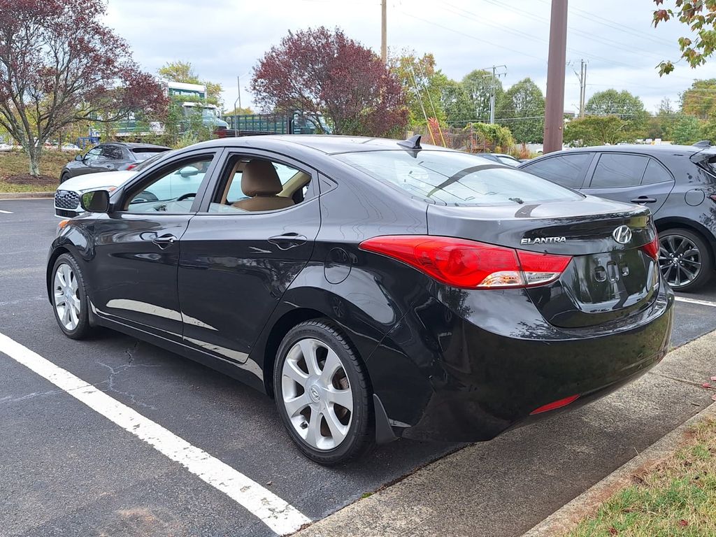 Thumbnail: 2013 Hyundai Elantra - 6