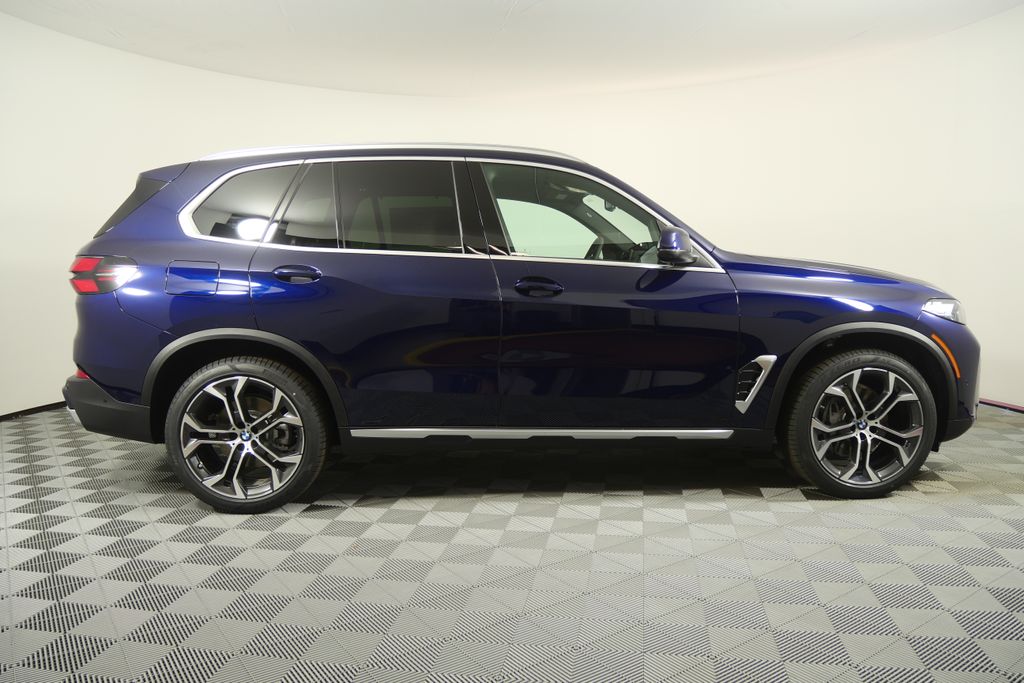 Thumbnail: 2026 BMW X5 - 2