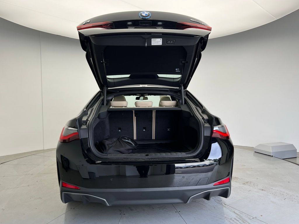 Thumbnail: 2023 BMW i4 - 5