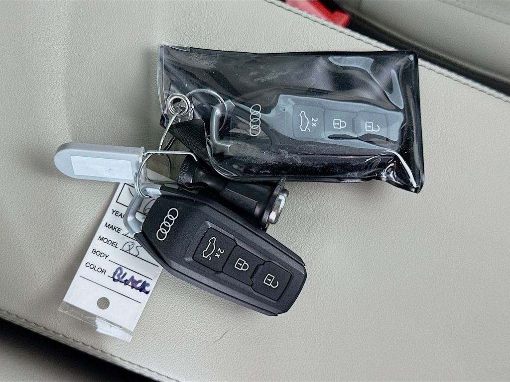 AudiQ536