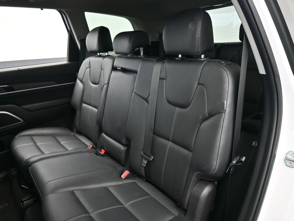 Used 2023 Glacial White Pearl Kia EX image 33