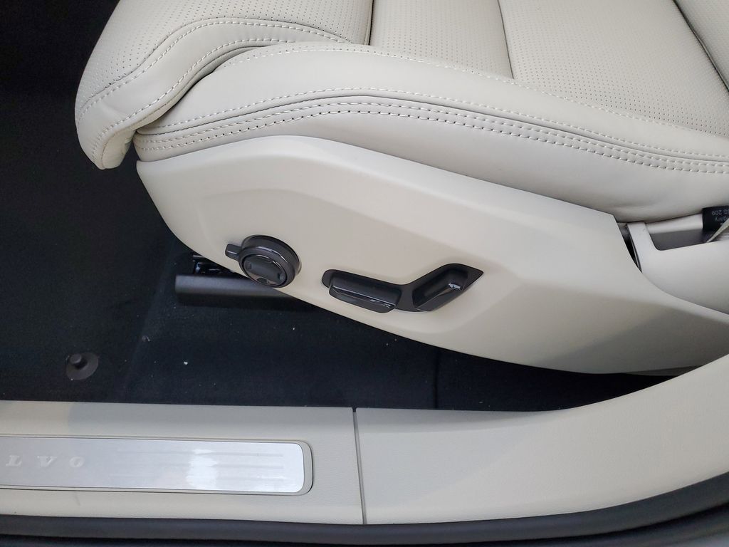 new 2026 Volvo XC60 car, priced at $63,410