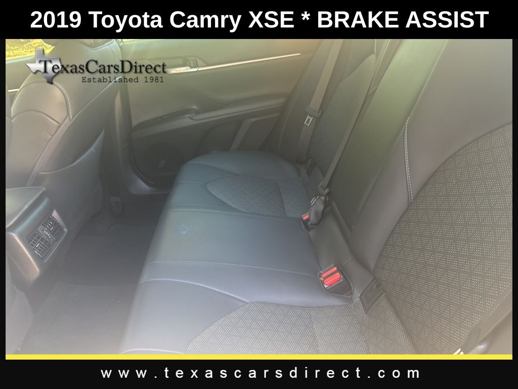 2019 Toyota Camry XSE 10