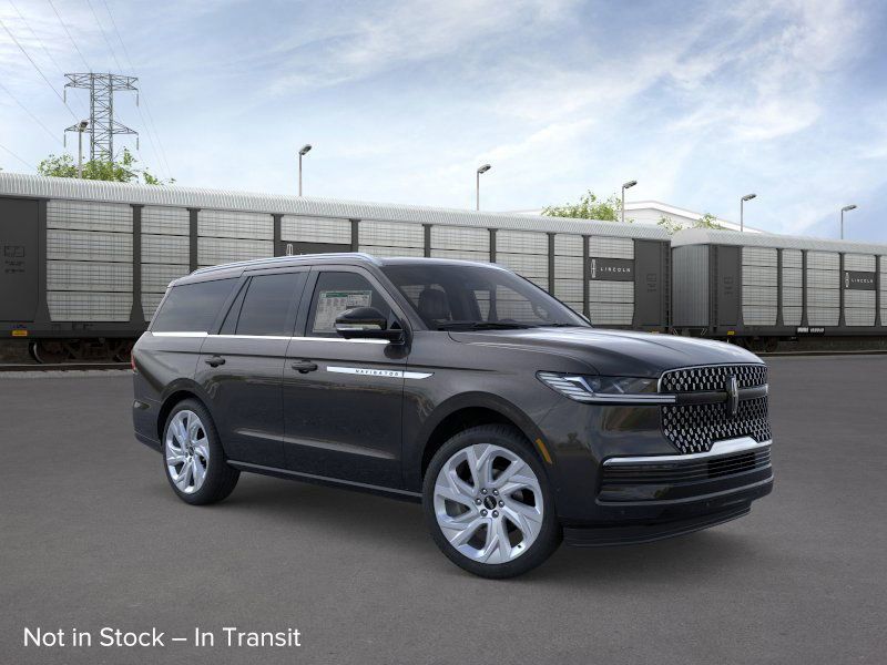 Thumbnail: 2025 Lincoln Navigator - 7
