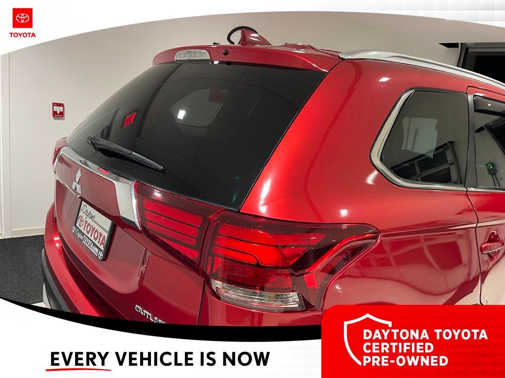Used 2017 Mitsubishi Outlander SUV
