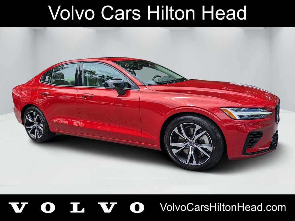2022 Volvo S60 Recharge R-Design Expression Extended Range eAWD