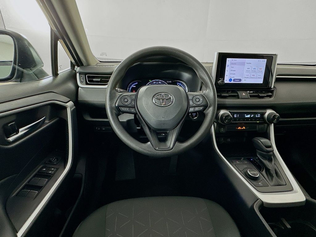 Thumbnail: 2025 Toyota RAV4 - 21