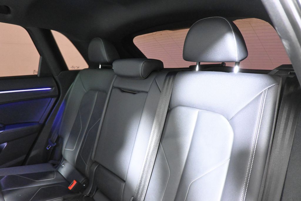 Thumbnail: 2022 Audi Q3 - 4