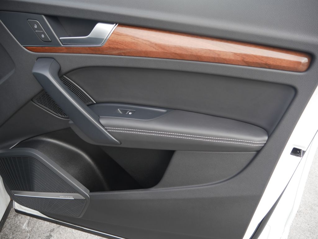 Thumbnail: 2022 Audi Q5 - 29