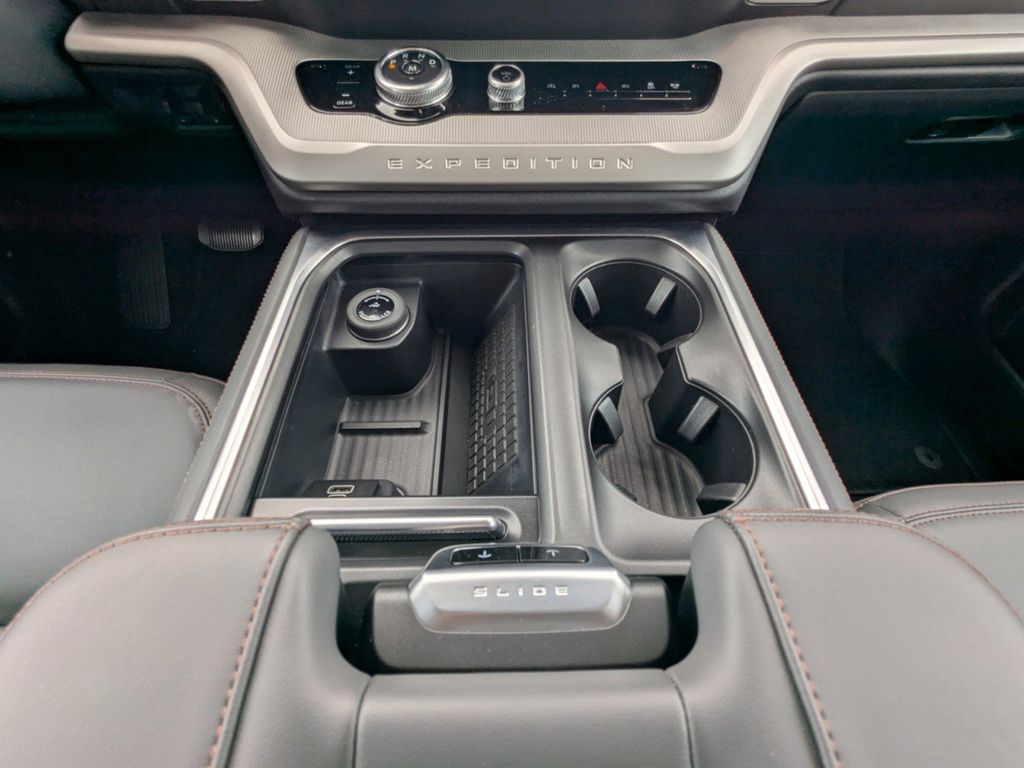 2025 Ford Expedition Active MAX