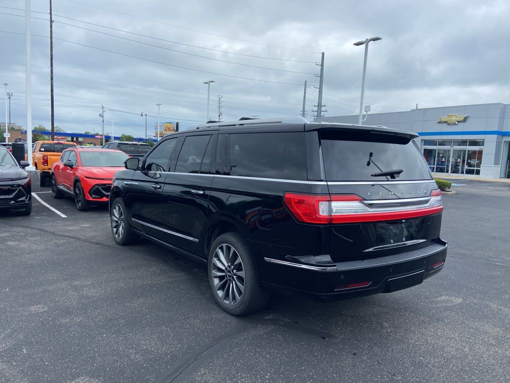 Thumbnail: 2018 Lincoln Navigator - 3