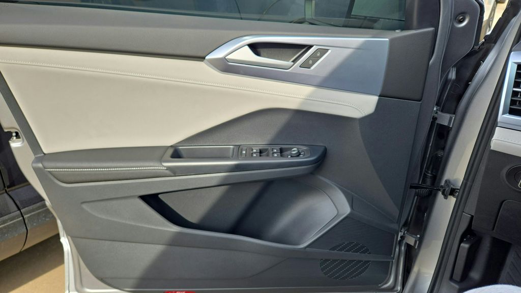 2026 Volkswagen Taos