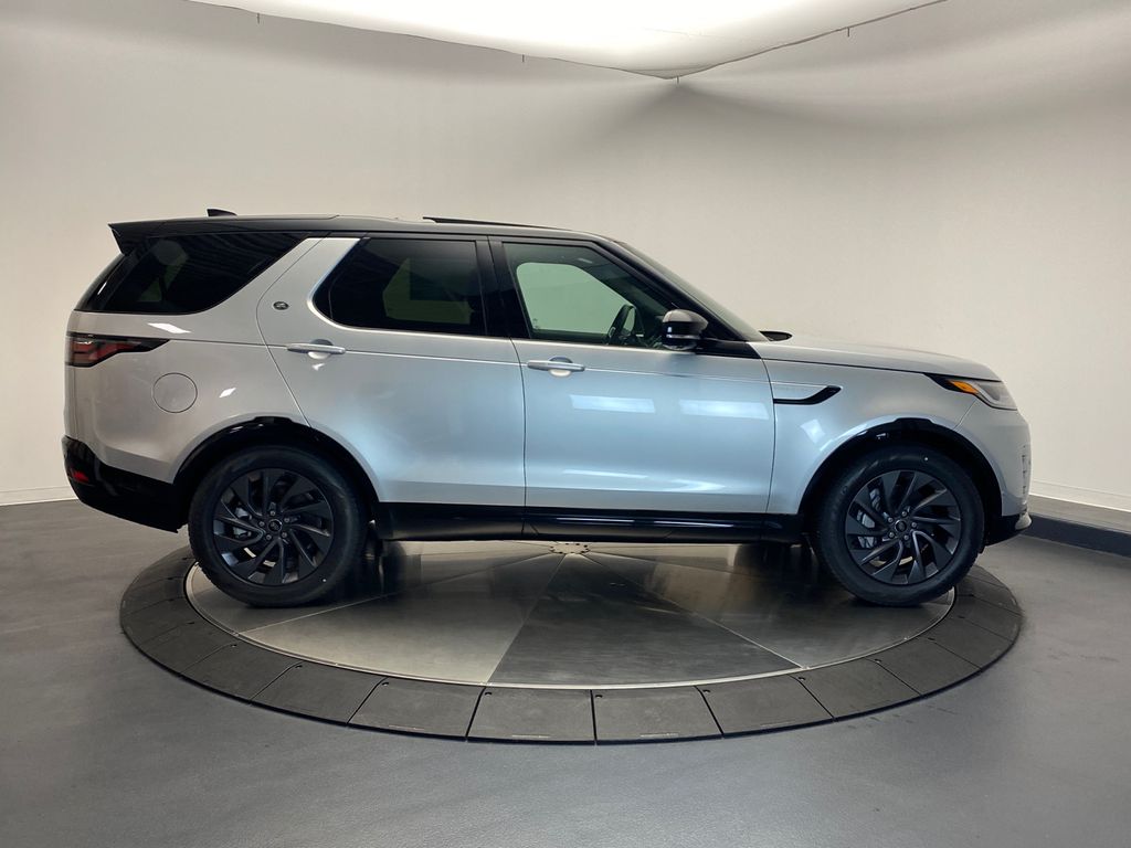 2023 Land Rover Discovery R-Dynamic S 6