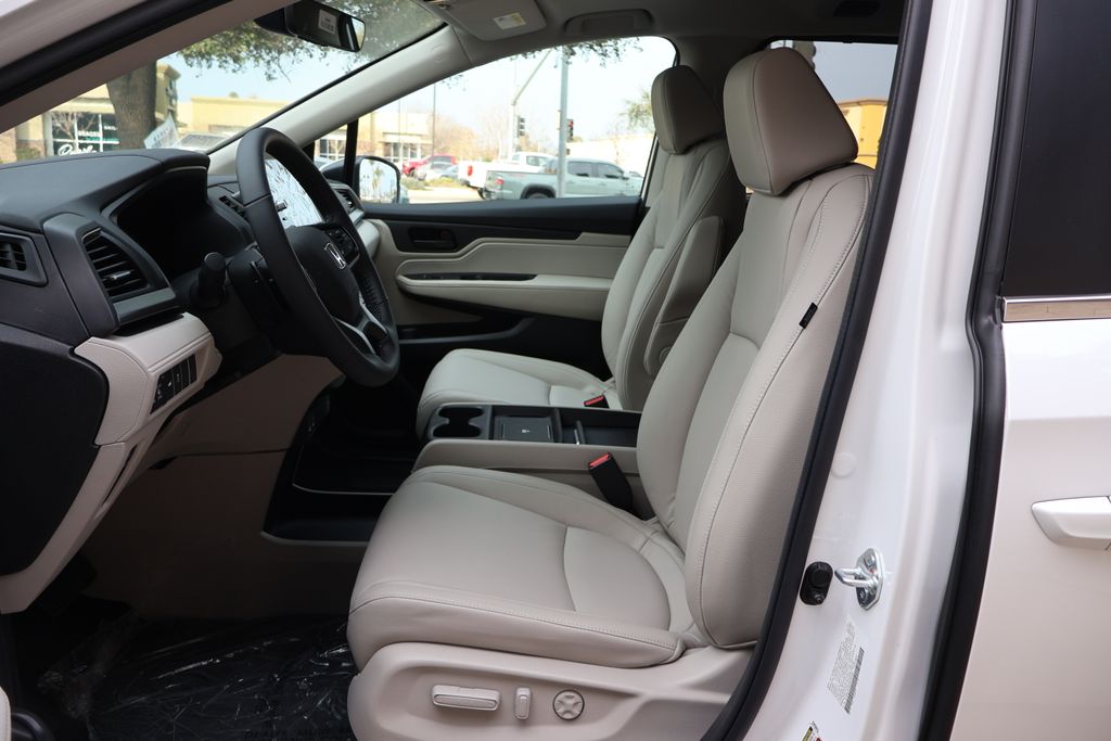 2025 Honda Odyssey EX-L 9