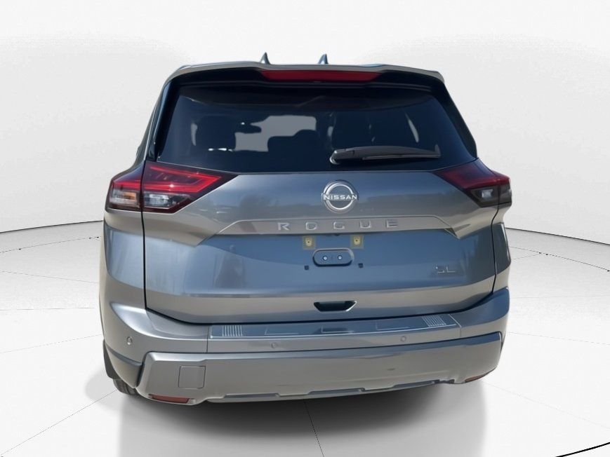 2025 Gun Metallic Nissan Rogue SL FWD SUV