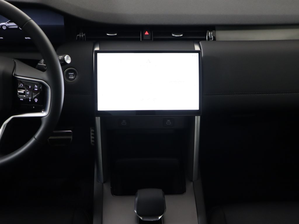 Thumbnail: 2025 Land Rover Discovery Sport - 14