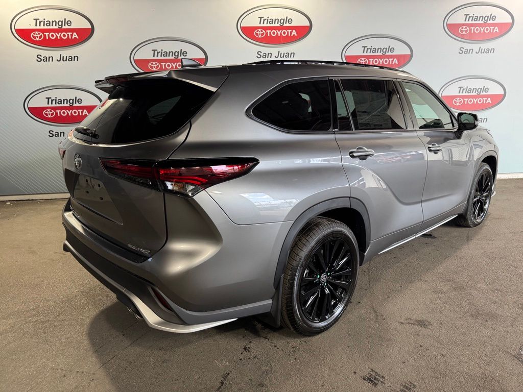 Thumbnail: 2026 Toyota Highlander - 4