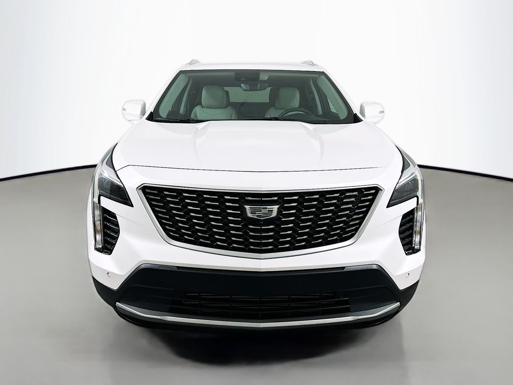 2022 Cadillac XT4 Premium Luxury 2