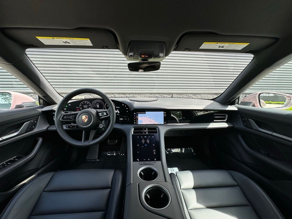 2025 Porsche Taycan  31