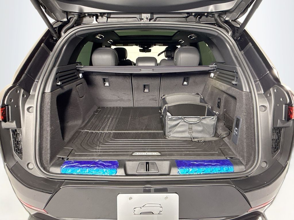 Thumbnail: 2026 Land Rover Range Rover Sport - 28