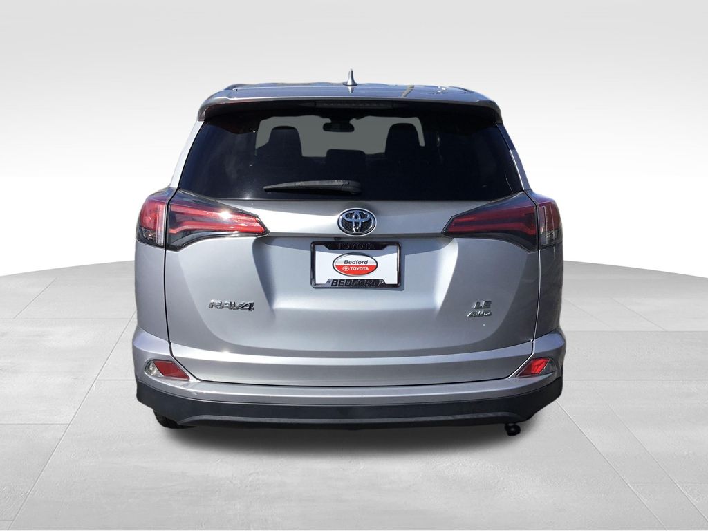 Thumbnail: 2018 Toyota RAV4 - 4