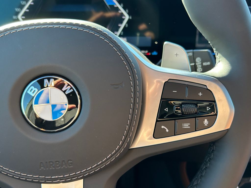 Thumbnail: 2026 BMW X7 - 20