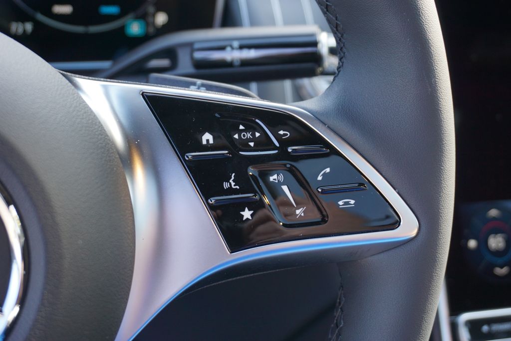 Thumbnail: 2026 Mercedes-Benz GLC - 28