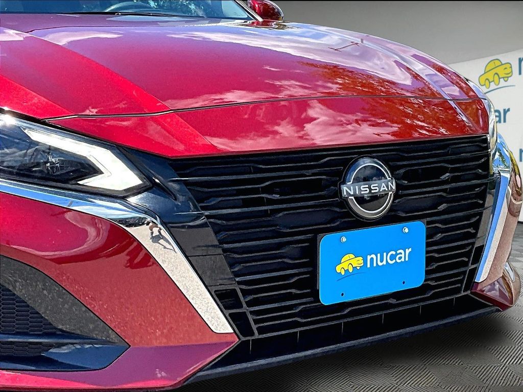 2023 Nissan Altima — photo 2