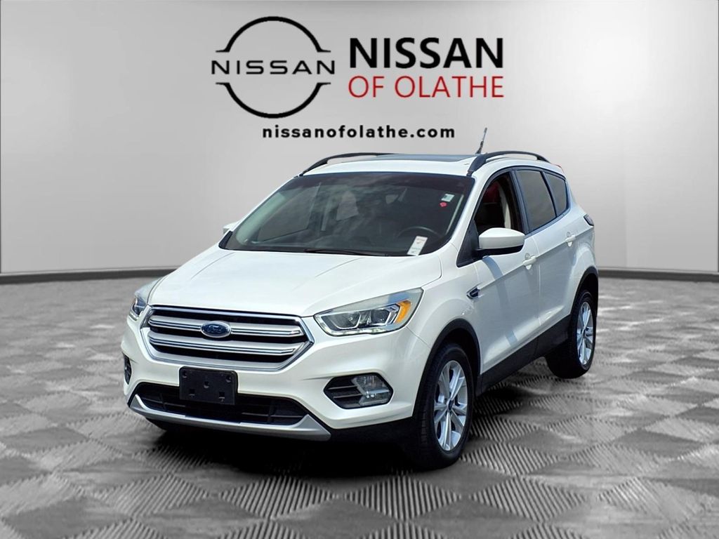 White Platinum Clearcoat Metallic 2018 Ford Escape SUV / Crossover All-Wheel Drive 6-Speed Automatic