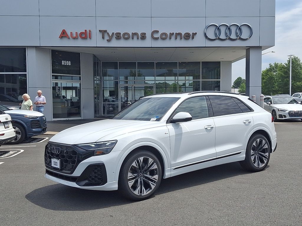 Thumbnail: 2026 Audi Q8 - 1