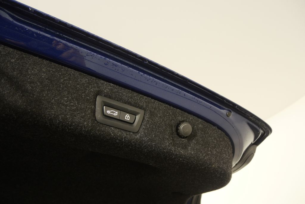 Thumbnail: 2023 BMW 5 Series - 16