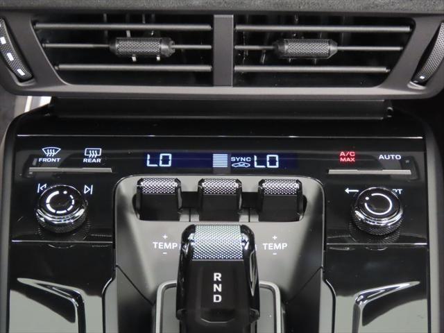 Thumbnail: 2026 Porsche 911 - 27