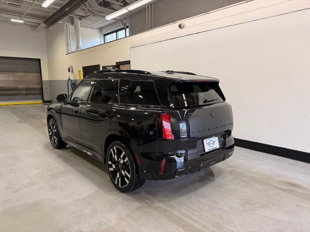 Thumbnail: 2027 MINI Cooper Countryman - 3
