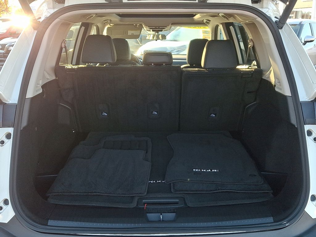 Thumbnail: 2022 Nissan Rogue - 30