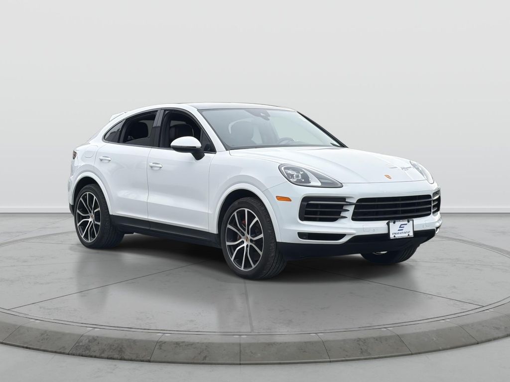 2023 Porsche Cayenne Platinum Edition's photo