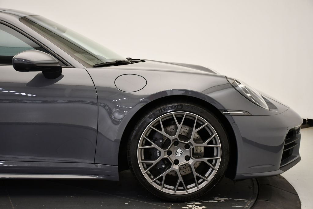Thumbnail: 2025 Porsche 911 - 14